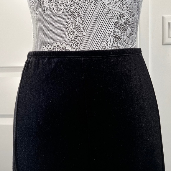 NWOT BARANDA double layered Black Velvet Women’s Skirt, Size XL - Picture 3 of 8